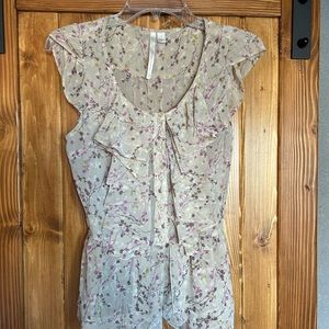 Floral ruffle blouse